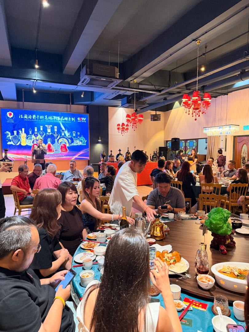 桂粤宴会厅用餐气氛